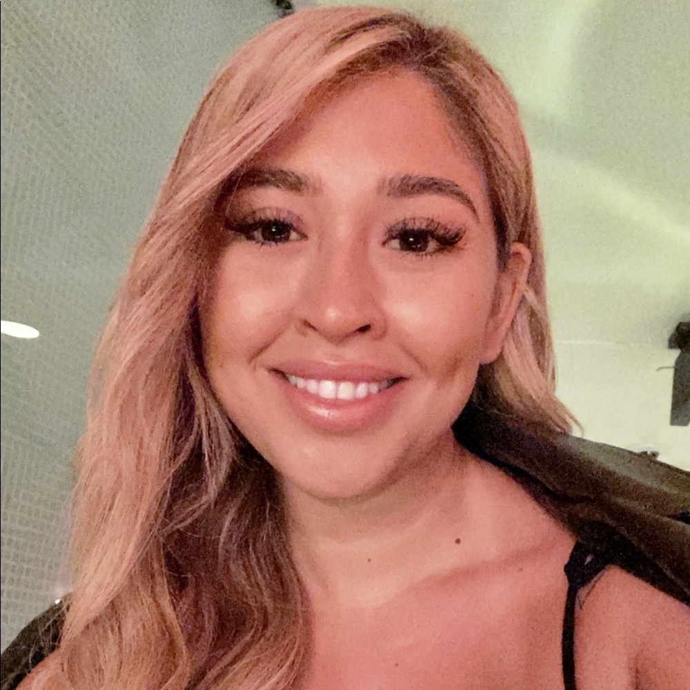 Meet your Posher, Kelly